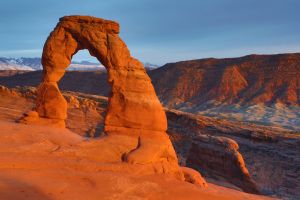 Delicate Arch at sunset in Arches National Park, Utah