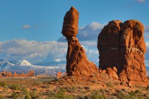 Balanced Rock in Arches National Park in Utah
